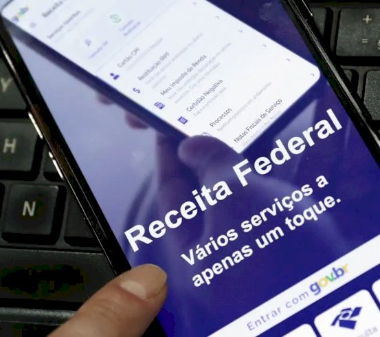 Receita paga nesta sexta maior lote de restituição do IR da história