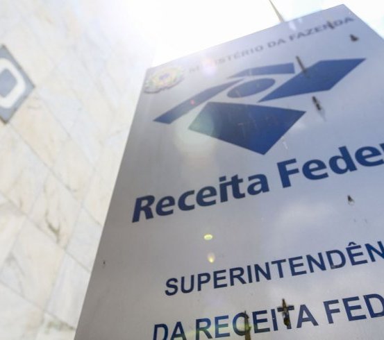 Receita paga lote especial de restituição automática em julho