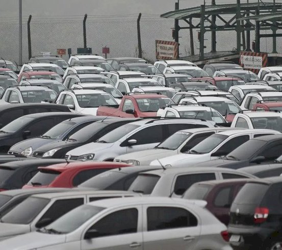 Venda de veículos novos no país sobe 15% até maio