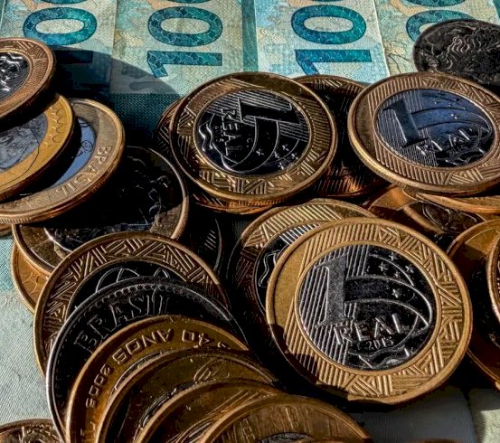 Inflação usada para corrigir salários acumula 4,33% em 12 meses