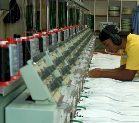 Economia recua 0,4% na passagem de junho para julho, estima FGV
