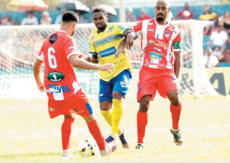 Com 'pés no chão', Dourados decide classificação em casa