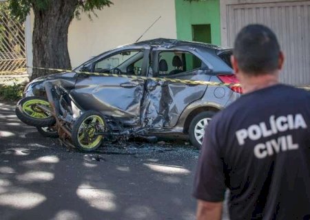 Motociclista &eacute; levado para a Santa Casa com trauma grave ap&oacute;s colis&atilde;o em avenida