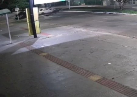 VÍDEO: Carro rodou na pista em acidente que motorista teria ‘furado’ preferencial em Campo Grande