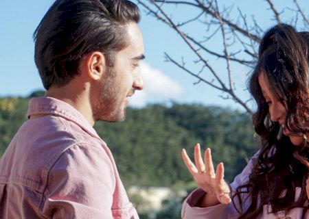 Diogo Melim anuncia noivado com Nanda Carol: “Eu te amo”