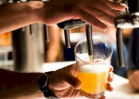 [ BASTIDORES ] Festas para todo lado, com direito a samba e chopp
