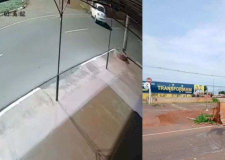 Carro perde controle e colide em mureta de corredor de ônibus na Avenida Gunter Huns