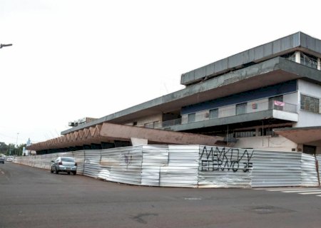 Em reforma há dois anos, antiga rodoviária pode ganhar campanha para atrair clientes