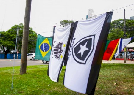 Final brasileira na Libertadores movimenta venda de camisas e bandeiras em Campo Grande