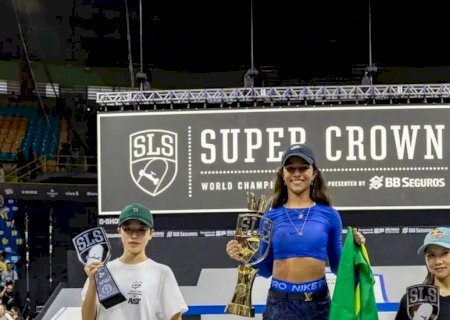 Rayssa Leal vence no fim e se torna tricampeã mundial de skate street