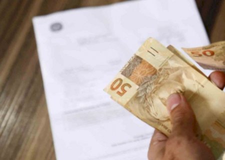 Taxas avançam com mensagem dura do Copom e pessimismo fiscal