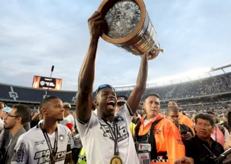 Luiz Henrique, do Botafogo, é eleito Rei da América por jornal uruguaio
