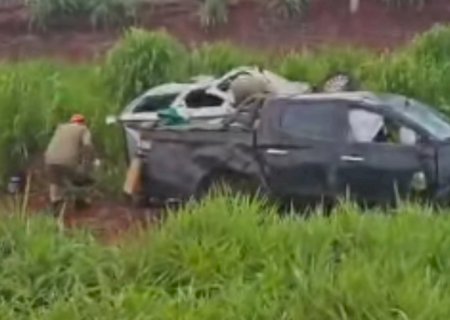 Homem morre e 2 ficam feridos em colisão entre Doblò e caminhonete na BR-463 me Dourados