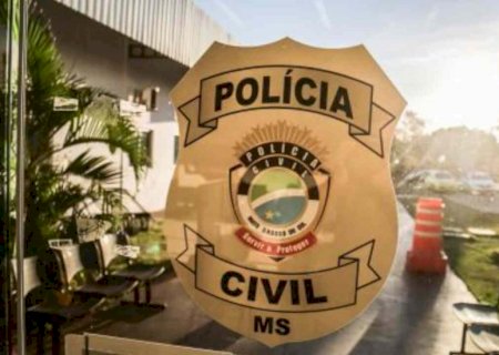 Homem é agredido com golpe de punhal pela namorada durante bebedeira em casa