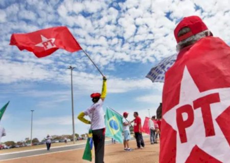 PT organiza manifestações para exigir prisão de Bolsonaro por possível tentativa de golpe
