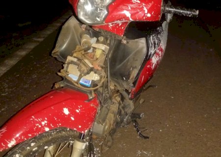 Motociclista é socorrido com traumatismo craniano após acidente com carro na BR-158