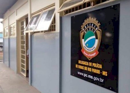 Homem é preso em flagrante após agredir sua companheira em Ribas do Rio Pardo