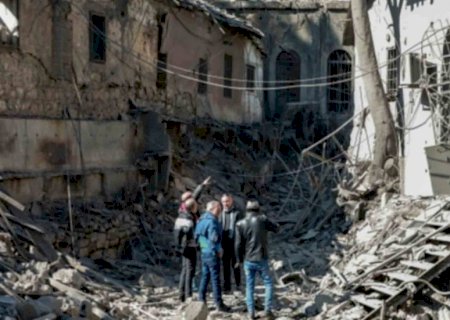 Ataque aéreo israelense perto de Damasco mata 11, a maioria civis, diz Observatório Sírio