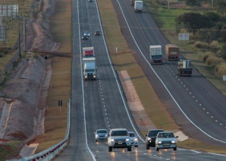 Mais de 4,1 veículos devem passar pelos 845 km da BR-163 em MS durante período de Ano Novo