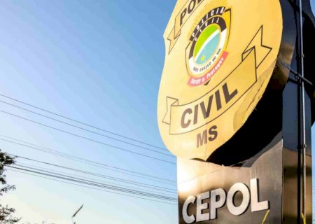 Briga no trânsito termina com homem agredido com golpes de enxada em Campo Grande
