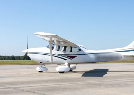 Aeronave particular perde força na decolagem e cai na área rural de Aquidauana
