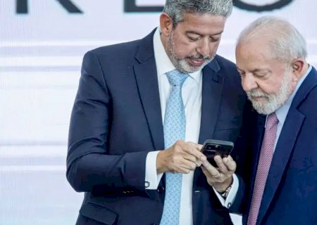 Lira e Lula se reúnem no Alvorada em meio a bloqueio de emendas