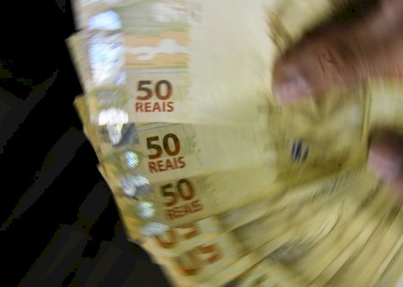 Receitas terão de subir R$ 17,9 bilhões para atingir déficit zero em 2025