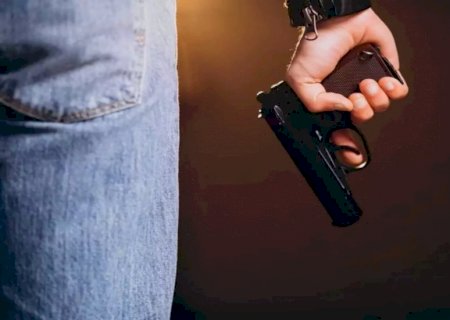 Briga termina com homem morto com tiro no rosto e polícia suspeita de assassinato na Vila Popular