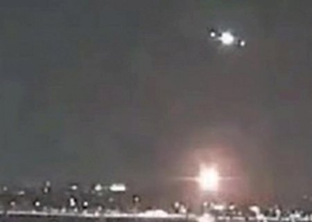 VÍDEO: avião com 64 pessoas e helicóptero militar com três soldados colidem nos EUA
