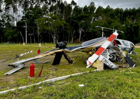Helicóptero cai em cidade no interior de SC; duas pessoas ficam feridas