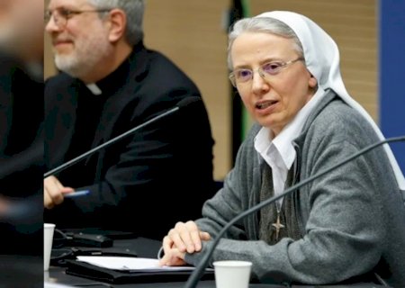 Quem é a 1ª mulher nomeada pelo papa Francisco para liderar importante departamento do Vaticano