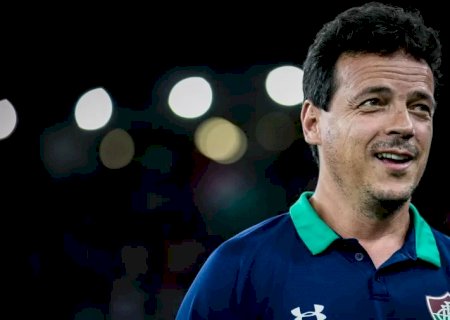 Diniz faz reunião com diretoria do Cruzeiro após vaias e é mantido no cargo
