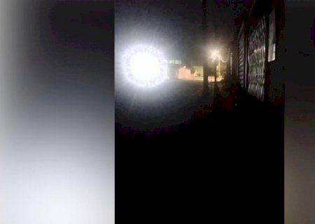 Moradores do Aero Rancho ficam mais de 10 horas sem luz após temporal