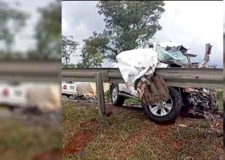 VÍDEO: Mulher morre em colisão frontal entre caminhonete e caminhão na BR-158