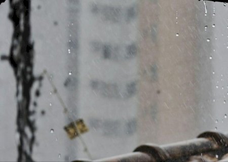 Como previsto, bairros de Campo Grande registram chuva forte neste sábado