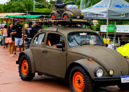 Vintages e personalizados: encontro reúne diversos modelos de fuscas nos altos da Avenida Afonso Pena
