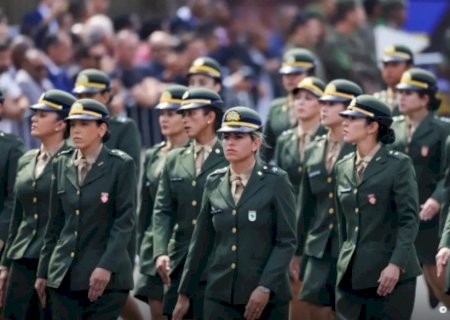 Sete mil mulheres se alistam no serviço militar em 2 dias