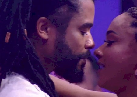 BBB 25: Na festa, Aline e Diogo protagonizam primeiro beijo da edição