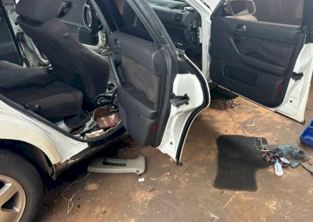 Advogado que responde por lavagem de dinheiro é preso abatendo carro carregado com cocaína em MS