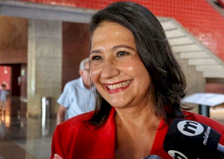 Luiza Ribeiro celebra 2ª secretaria em nova Mesa Diretora da Câmara: ‘com uma mulher após 8 anos’