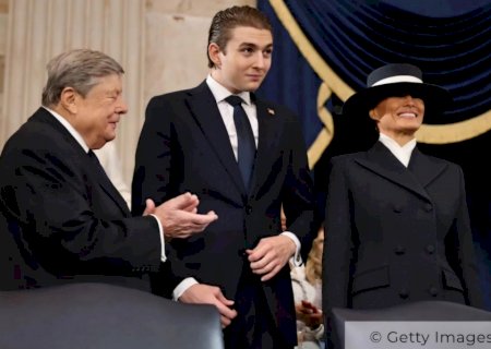 Barron Trump, braço direito de sua mãe e outro protagonista durante a cerimônia de posse