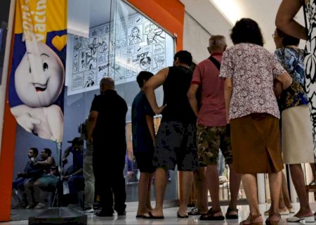 Ponto de vacinação no Centro facilita imunização de quem está na ‘correria’