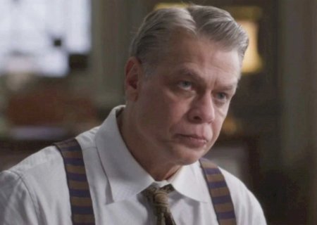 Juliano impõe condição para patrocinar novela: Resumo Garota do Momento, capítulo do dia 19/02/2025