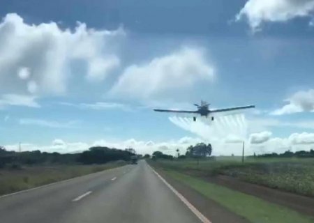[ BASTIDOR ] Secretário flagrou avião ‘lambendo a careca’