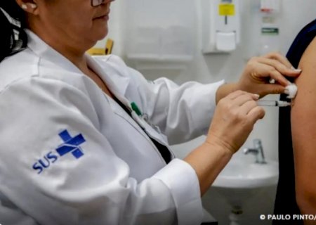 Ministério da Saúde amplia idade para receber vacina contra a dengue