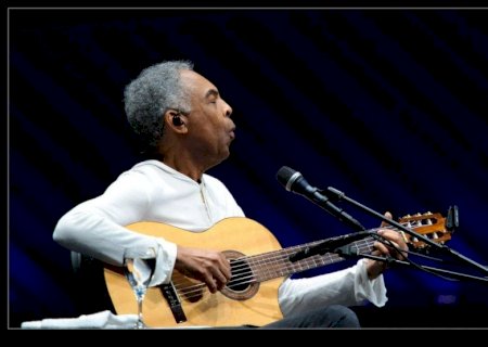 ‘Ainda Estou Aqui’: Marcelo Rubens Paiva confirma que Gilberto Gil acolheu sua irmã em Londres