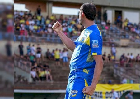 Gabriel Barcos anota ‘hat-trick’ e assume liderança da artilharia do Estadual