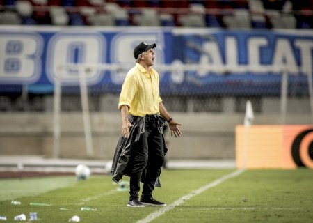 CBF divulga áudio do VAR em gol anulado do Vasco: “Puxou a camisa claramente'