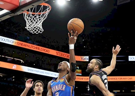 Com cesta improvável de Shai Gilgeous-Alexander, Oklahoma City Thunder varre Phoenix Suns nos playoffs; vídeo
