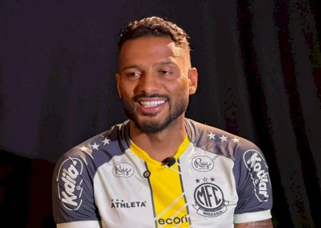 Reinaldo diz que fama de "resenha" o prejudicou e cita impacto de rede social: "Entrava no jogo com medo"